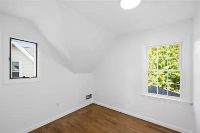 39 Marion Avenue S, Cranston, RI 02905 - Photo 18