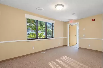 990 Main Street, East Greenwich, RI 02818 - Photo 4