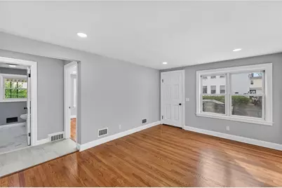 28 Hazard Street, Pawtucket, RI 02860 - Photo 8