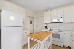 527 Thames St, Newport, RI 02840 - Photo 6