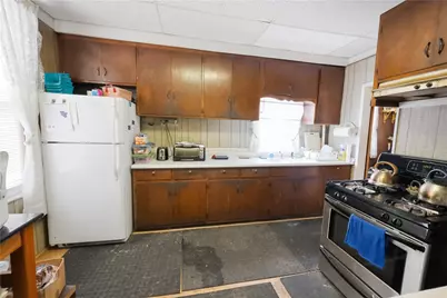 480 Smith Street, Providence, RI 02908 - Photo 32