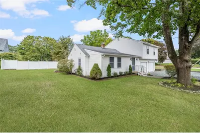 34 Mount View Avenue, North Kingstown, RI 02852 - Photo 2