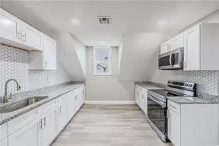111 Waverly St, Providence, RI 02907 - Photo 4