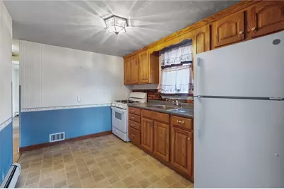 108 Falcon Avenue, Warwick, RI 02888 - Photo 4