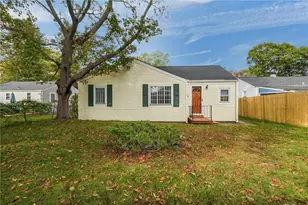 108 Falcon Ave, Warwick, RI 02888 - Photo 16