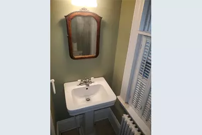 135 Roger Williams Avenue, Providence, RI 02907 - Photo 8