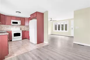 62 Beacon St, Cranston, RI 02910 - Photo 20