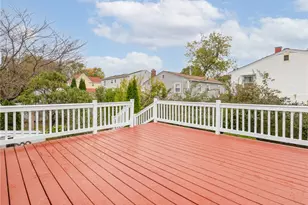 62 Beacon St, Cranston, RI 02910 - Photo 14