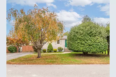 62 Beacon Street, Cranston, RI 02910 - Photo 1