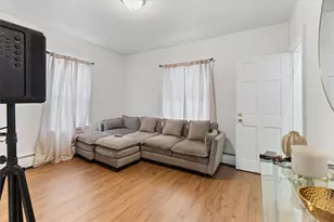 28 Englewood Ave, Pawtucket, RI 02860 - Photo 38