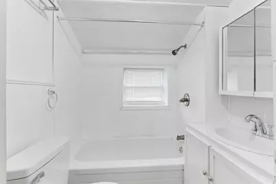 28 Englewood Avenue, Pawtucket, RI 02860 - Photo 32