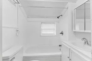 28 Englewood Ave, Pawtucket, RI 02860 - Photo 32