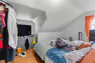 28 Englewood Ave, Pawtucket, RI 02860 - Photo 14
