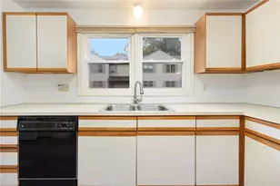 1603 Plainfield Pike, Johnston, RI 02919 - Photo 4