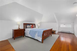 21 Vaughan Ave, Newport, RI 02840 - Photo 10
