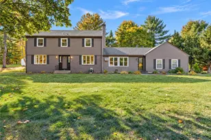 21 Woodcrest Dr, Cumberland, RI 02864 - Photo 1