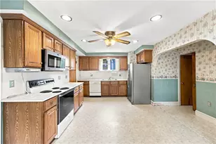 357 Old River Rd, Lincoln, RI 02838 - Photo 14