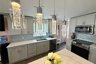 94 Gloucester St, Providence, RI 02908 - Photo 10