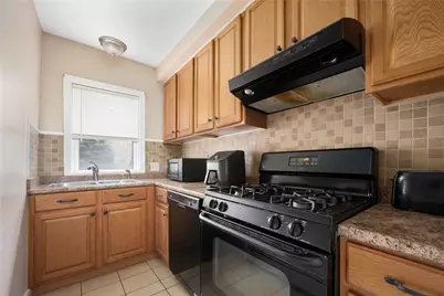 110 Lawn Avenue, Pawtucket, RI 02860 - Photo 22