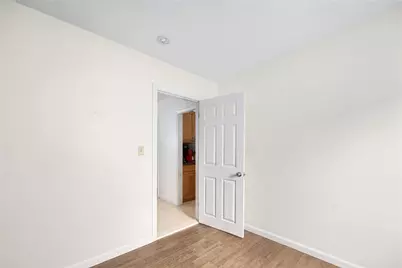 110 Lawn Avenue, Pawtucket, RI 02860 - Photo 32