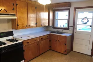 30 Wakefield St, West Warwick, RI 02893 - Photo 10