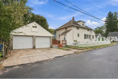 26 Providence Avenue, East Providence, RI 02915 - Photo 30