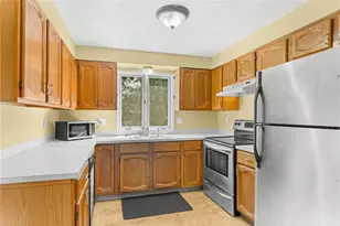 283 Privilege St, Woonsocket, RI 02895 - Photo 10