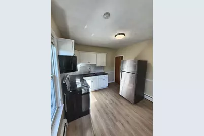 122 Englewood Avenue, Pawtucket, RI 02860 - Photo 2