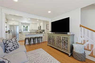 7 Whipple Avenue, Barrington, RI 02806 - Photo 4