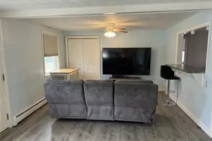 123 Wampanoag Rd, Warwick, RI 02818 - Photo 12