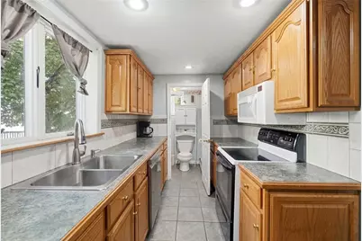 39 Pike Street, West Warwick, RI 02893 - Photo 20
