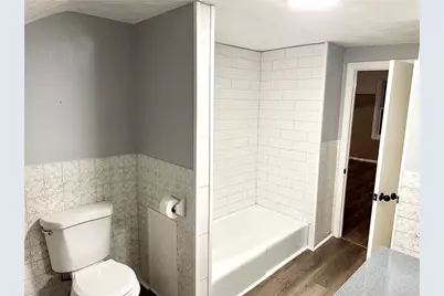 806 Main Street, West Warwick, RI 02893 - Photo 16