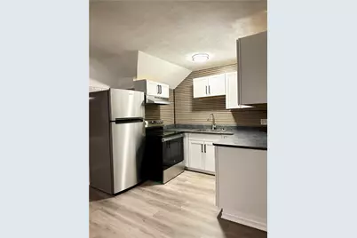 806 Main Street, West Warwick, RI 02893 - Photo 4