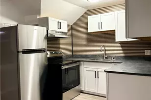 806 Main St, West Warwick, RI 02893 - Photo 4