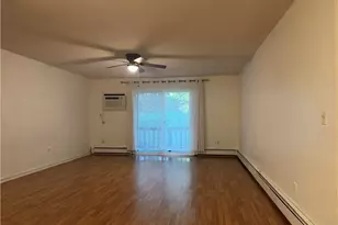 319 Privilege St, Woonsocket, RI 02895 - Photo 4