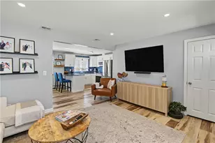 162 E View Ave, Cranston, RI 02920 - Photo 10