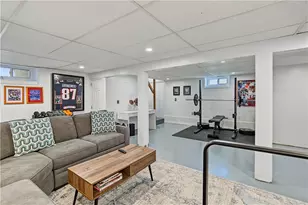 162 E View Ave, Cranston, RI 02920 - Photo 20