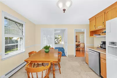 30 Marshall Way, East Providence, RI 02916 - Photo 12