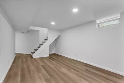 546 Robinson Street, Woonsocket, RI 02895 - Photo 24