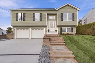 36 Vineyard Avenue, Cumberland, RI 02864 - Photo 1