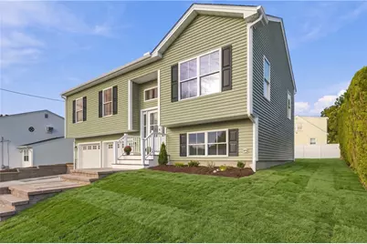 36 Vineyard Avenue, Cumberland, RI 02864 - Photo 2