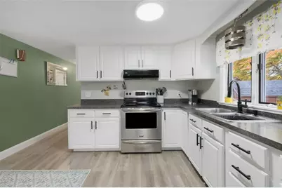 1034 Stafford Road, Tiverton, RI 02878 - Photo 12