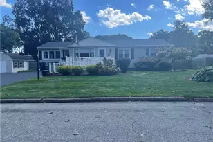 40 Walker Rd, Warwick, RI 02889 - Photo 1