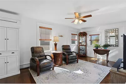 353 Massasoit Avenue, East Providence, RI 02914 - Photo 12