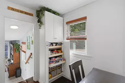 353 Massasoit Avenue, East Providence, RI 02914 - Photo 8
