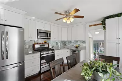 353 Massasoit Avenue, East Providence, RI 02914 - Photo 4