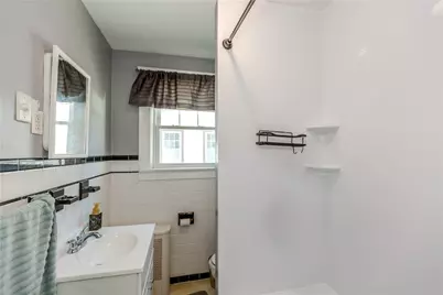 9 Chestnut Avenue, Cranston, RI 02910 - Photo 18