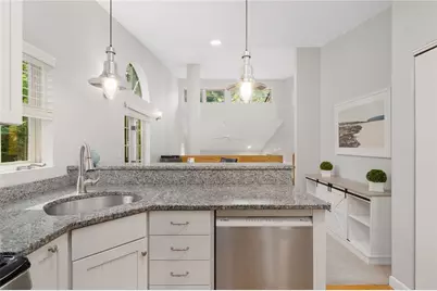 25 White Birch Court #25, North Kingstown, RI 02852 - Photo 4