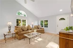 25 White Birch Ct, North Kingstown, RI 02852 - Photo 6