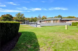 732 Manomet Ct, Warwick, RI 02886 - Photo 16